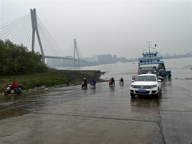 人群过敏的人，都去了海南这个小县城