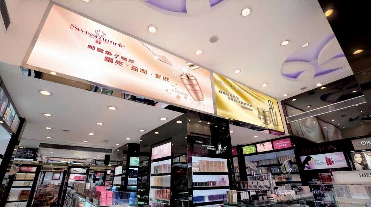 2025最新命理报告：身上挂这4个特征的人正在暴改运势！"