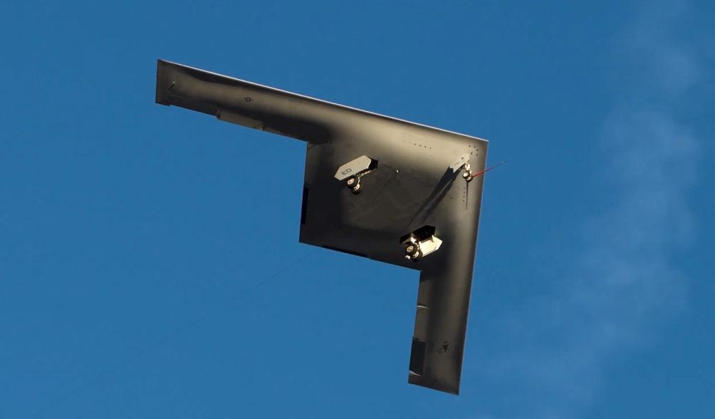 原来卧蚕对型男来说也是那么重要